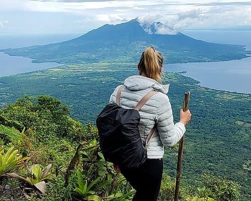 Hiking to the Crater β Nicaragua